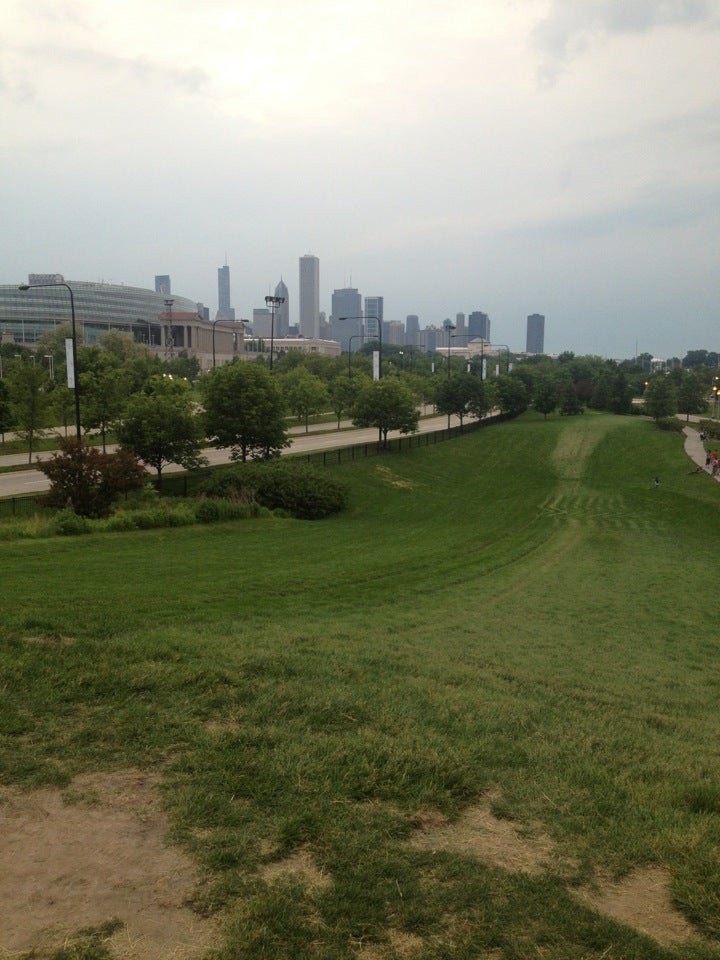 Chicago Bears Pro Shop, 1410 S Museum Campus Dr, Chicago, IL, Sporting  Goods - MapQuest