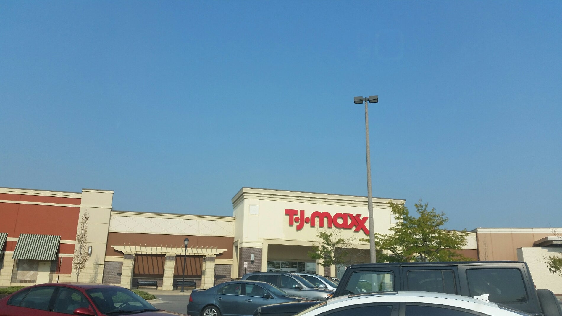 T.J. Maxx, 8510 N Evanston Ave, Kansas City, MO, Department Stores -  MapQuest