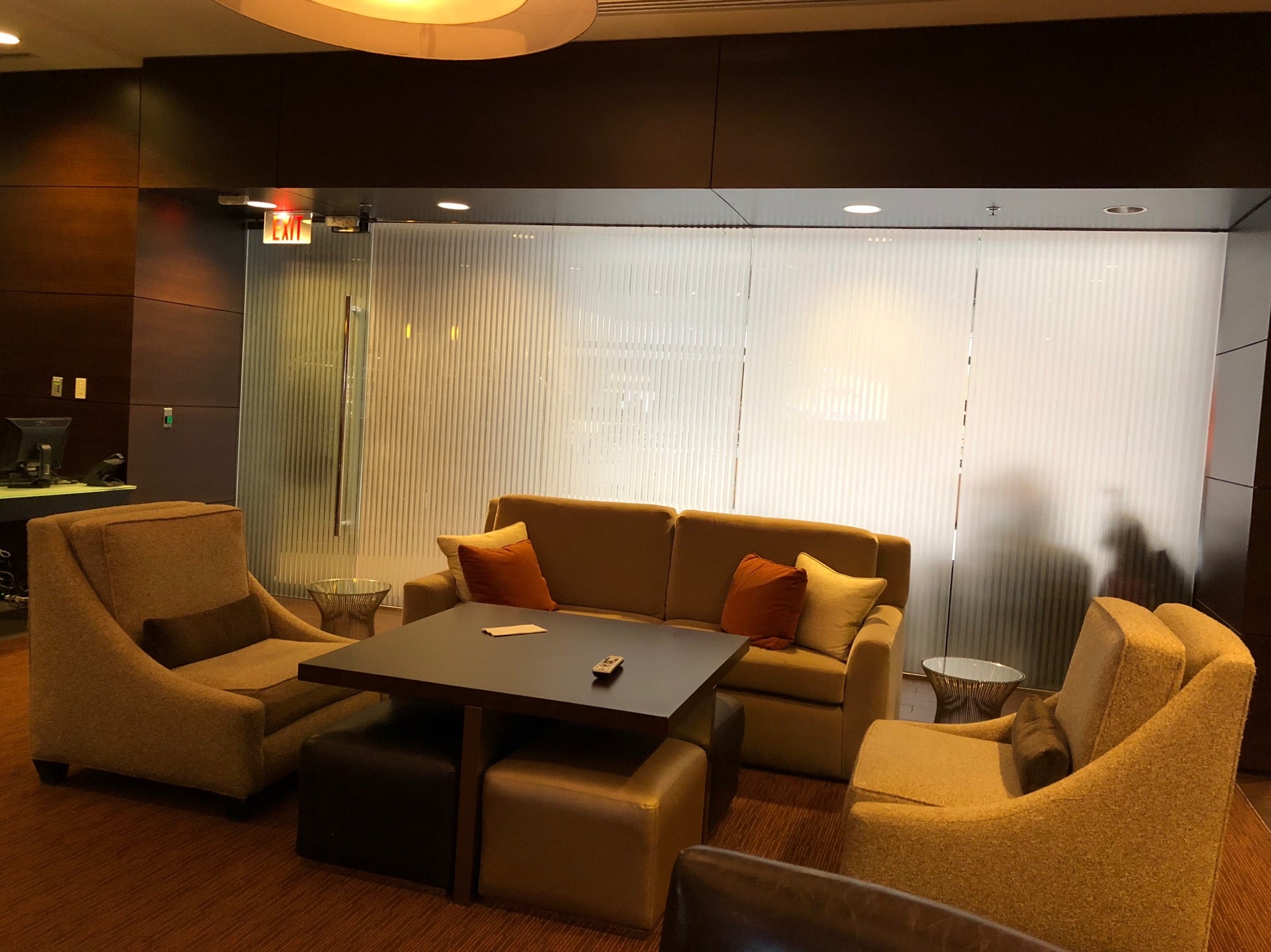 Hyatt Regency Club Lounge, 9300 Bryn Mawr Ave, Rosemont, IL, Cocktail