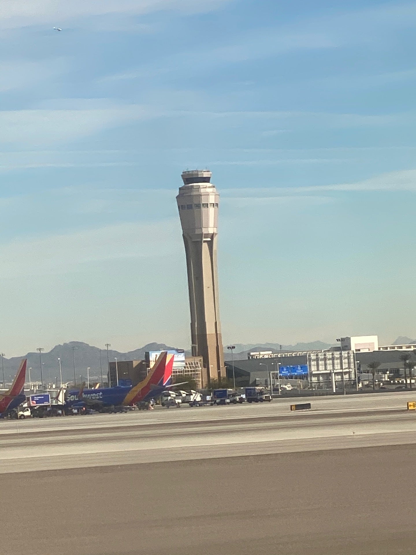 Runway 01R/19L, Las Vegas, NV, Airport Services MapQuest