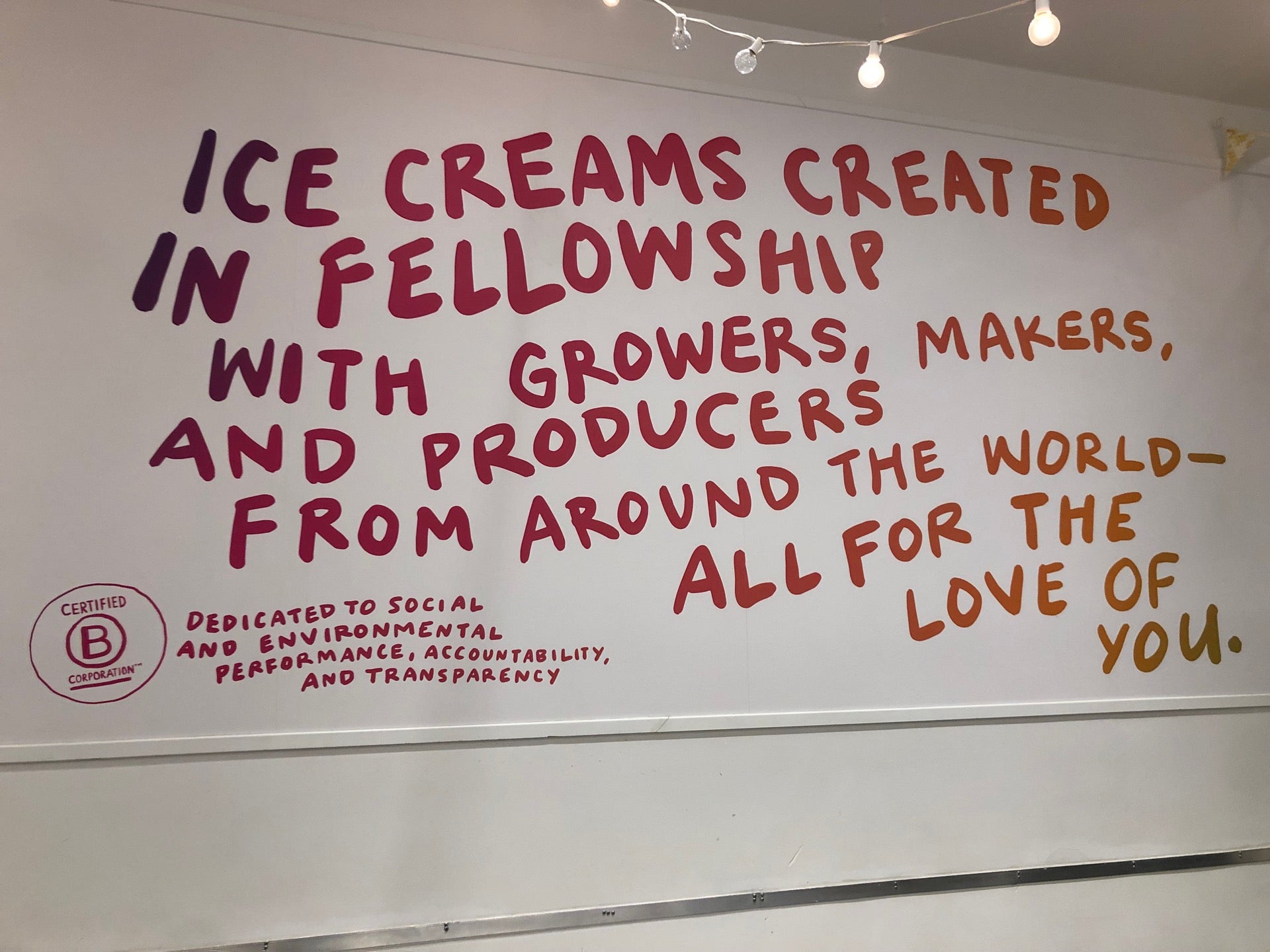 Jeni's Splendid Ice Creams, 4751 Commons Way, Calabasas, California
