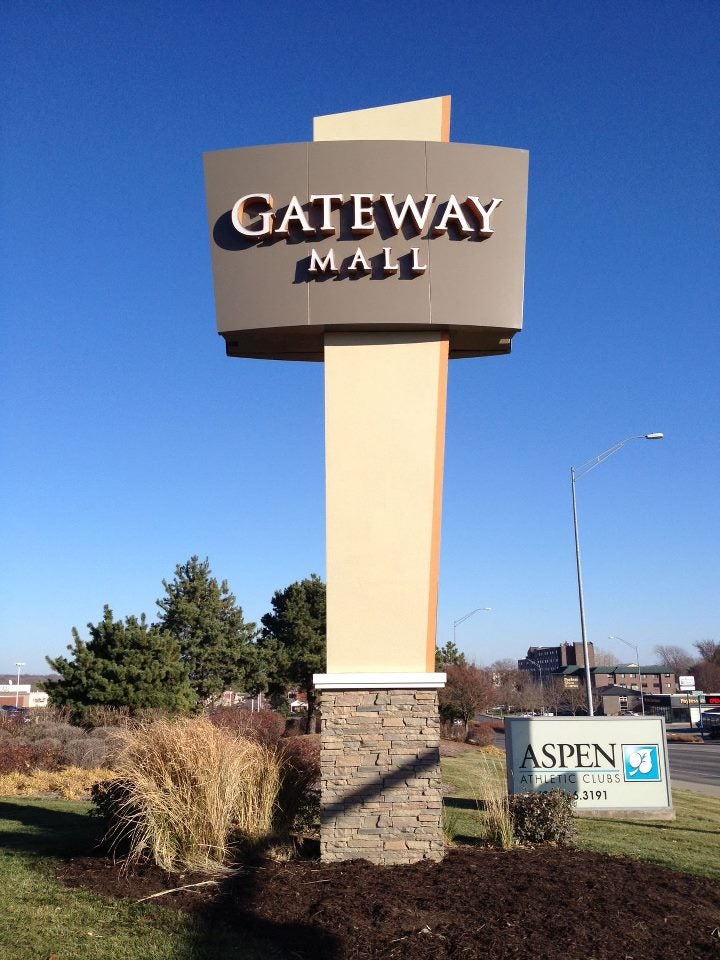 Star West Gateway Mall, 6100 O St, Lincoln, NE, Retail Shops MapQuest