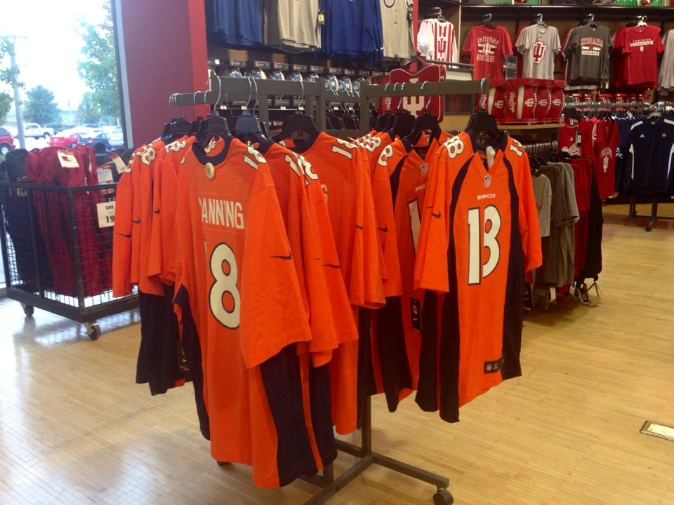 Denver Broncos Apparel & Gear  In-Store Pickup Available at DICK'S