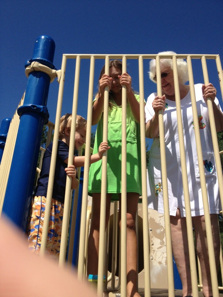 Sugarland Run HOA Swimming Pool, 200 Greenfield Ct, Sterling, VA