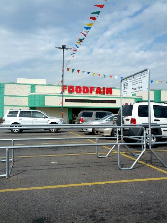 Tower Food Fair 6350 US Route 60 E Barboursville, WV Bakers Cake & Pie