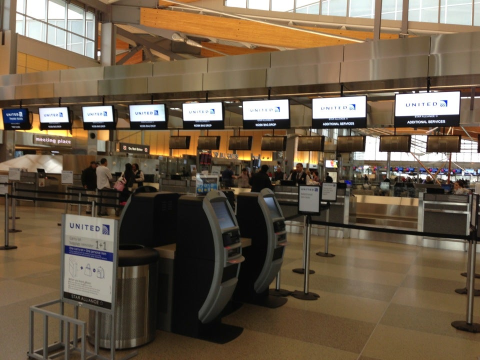 United Airlines Ticket Counter, 2400 Terminal Blvd, Morrisville, NC ...