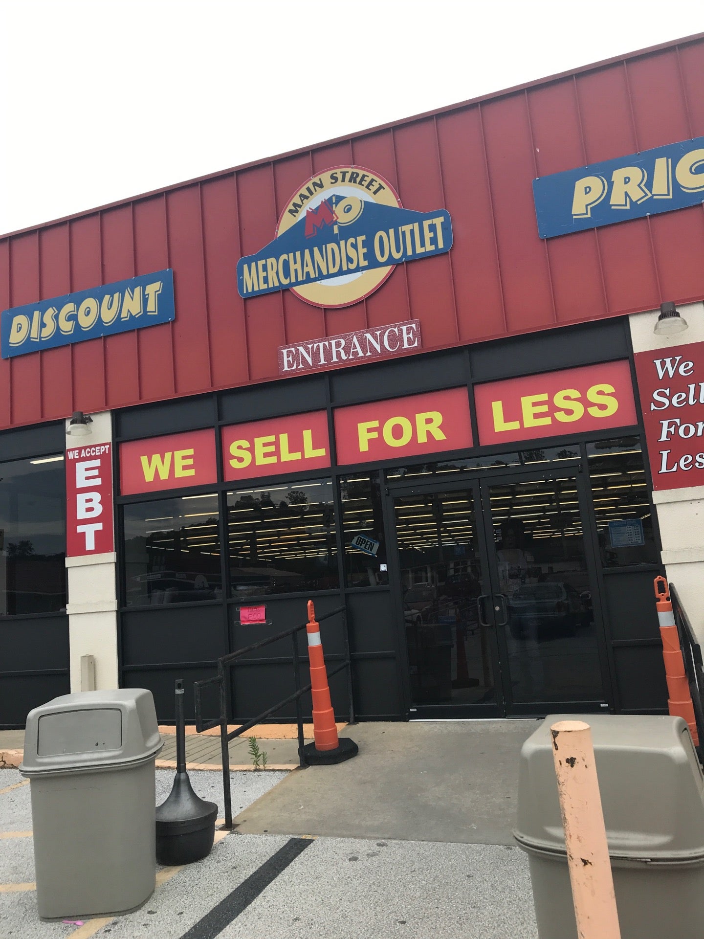 Main St Merchandise Outlet, 1507 N Main St, Harrison, AR, Vintage