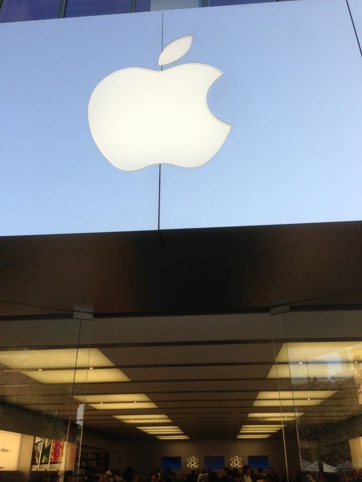 Apple Town Square - Electronics Store