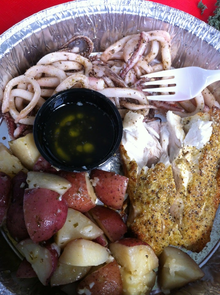 Bubba Gandy Seafood Market and Steamery, 430 Cool Springs Blvd, Ste 120