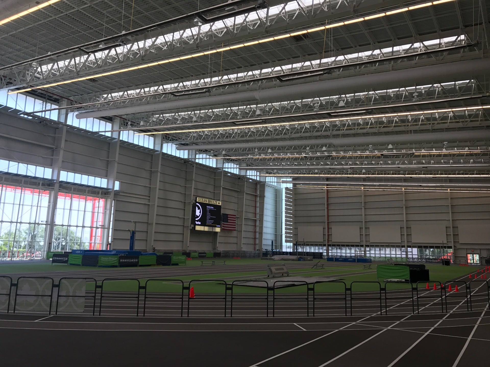 Ocean Breeze Indoor Track Facility, 625 Father Capodanno Blvd, New York