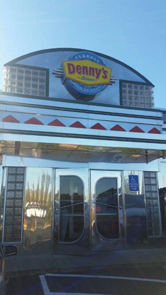 Denny's in Warwick, RI at 444 Quaker Lane #5