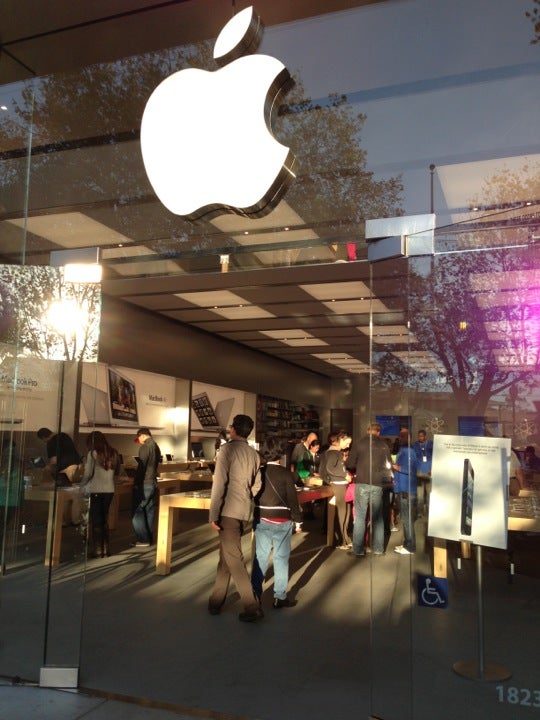 4th Street - Apple Store - Apple