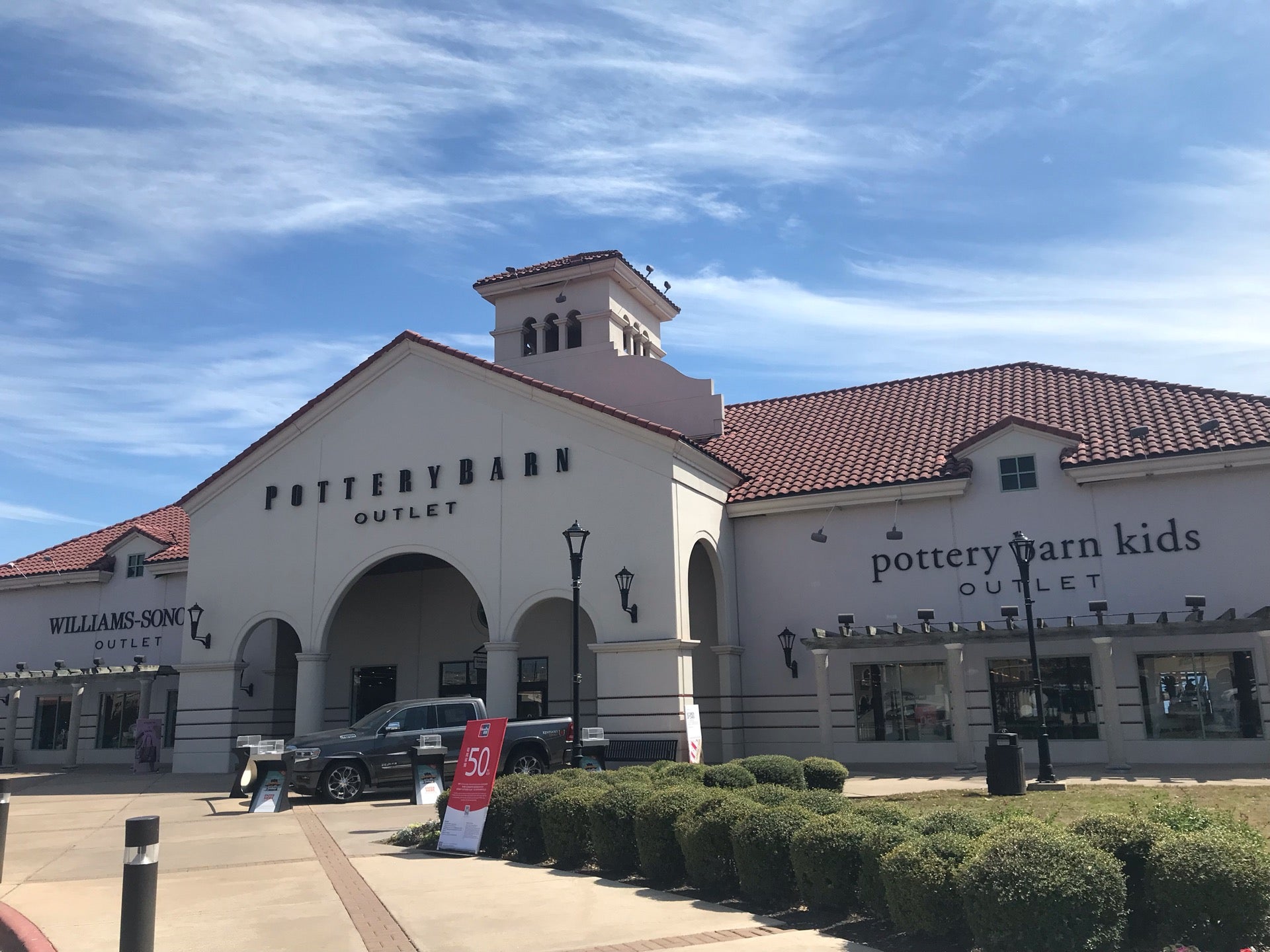 Pottery Barn Outlet - San Marcos, TX 78666