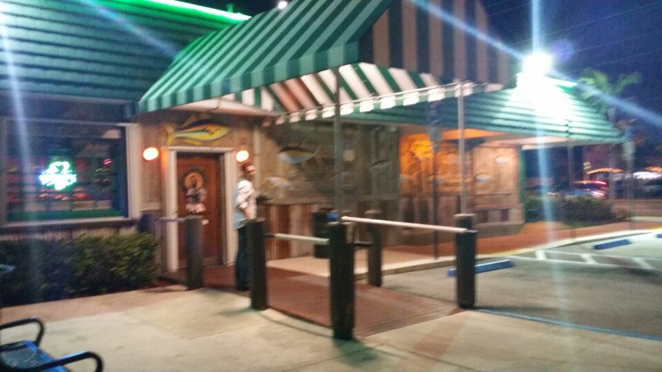 Flanigan's Seafood Bar & Grill, 2600 Davie Blvd, Fort Lauderdale, FL