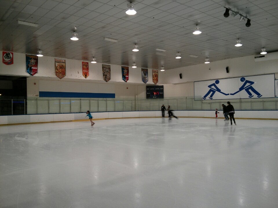 Ice Center at San Mateo, 2202 Bridgepointe Pkwy, San Mateo, CA, Skating