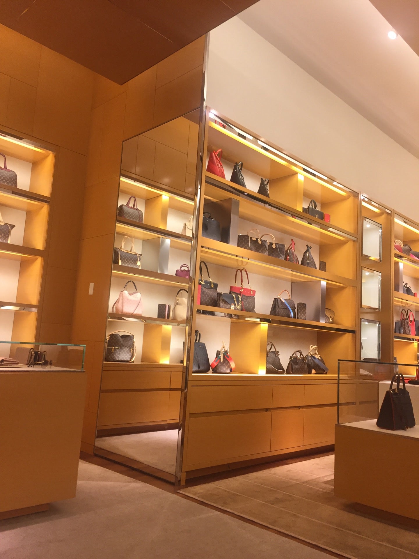 ▷ Louis Vuitton Minneapolis Edina Galleria - Cylex Local Search