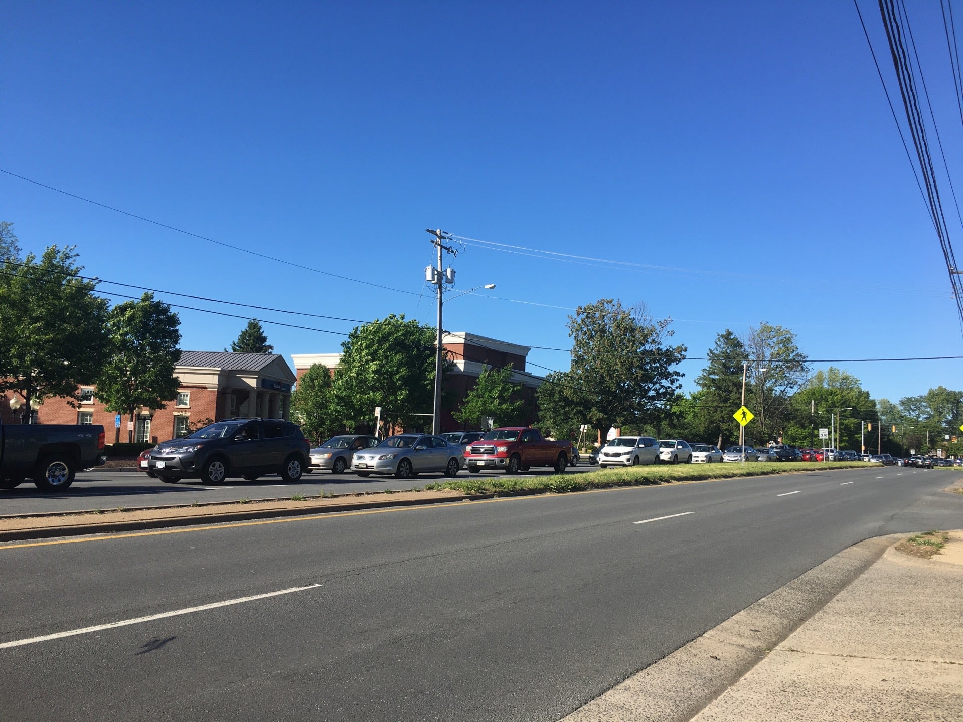 Oakton Shopping Center, 2912 Chain Bridge Rd, Oakton, VA, Shopping