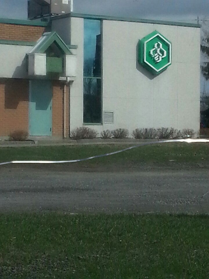 Caisses Desjardins, 36 YvonProvost Rue, SalaberryDeValleyfield, QC