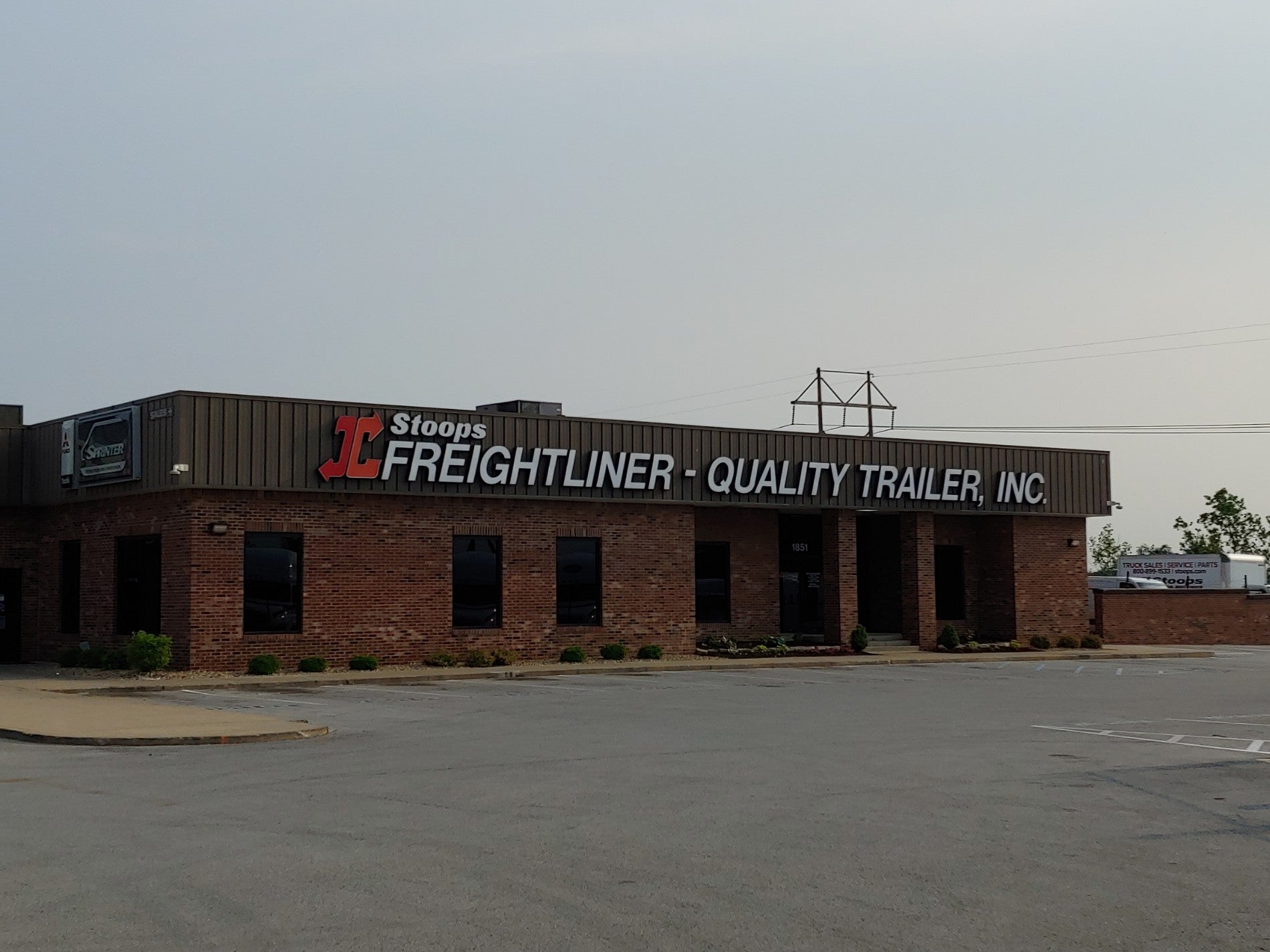 Stoops Freightliner, 1851 W Thompson Rd, Indianapolis, IN, Vans Dealers