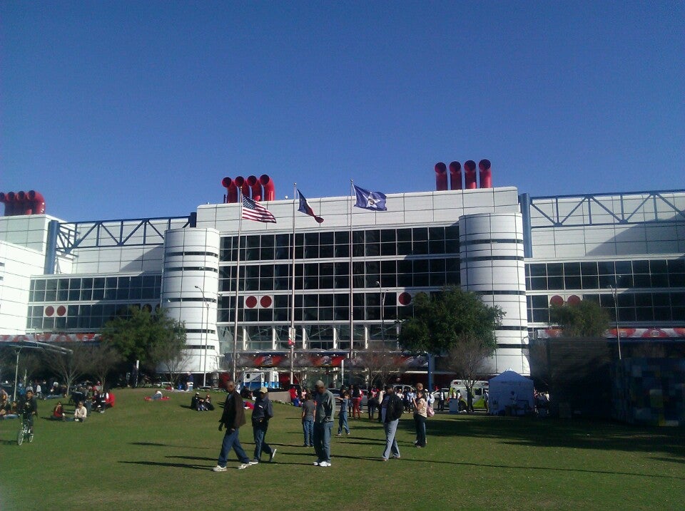 R. Brown Convention Center, 1001 Avenida de las Americas