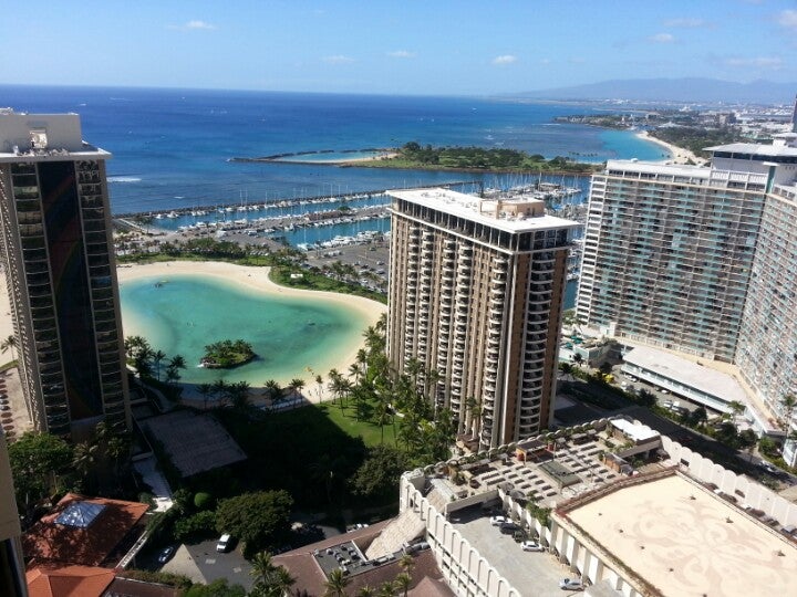 Hilton Hawaiian Village Waikiki Beach Resort, 2005 Kalia Rd, Honolulu ...