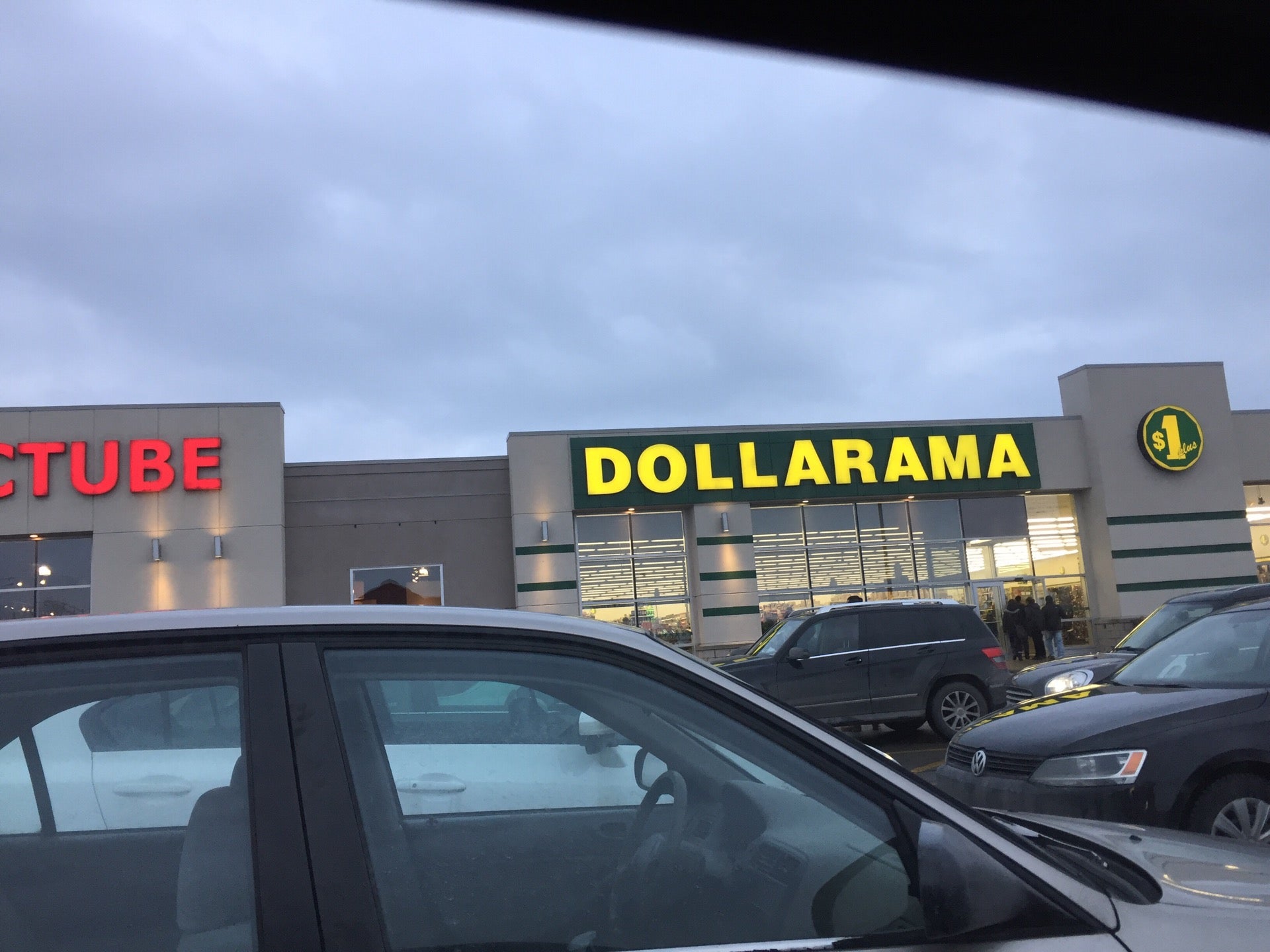 Dollarama, 908 Boulevard Chomedey, Laval, QC MapQuest