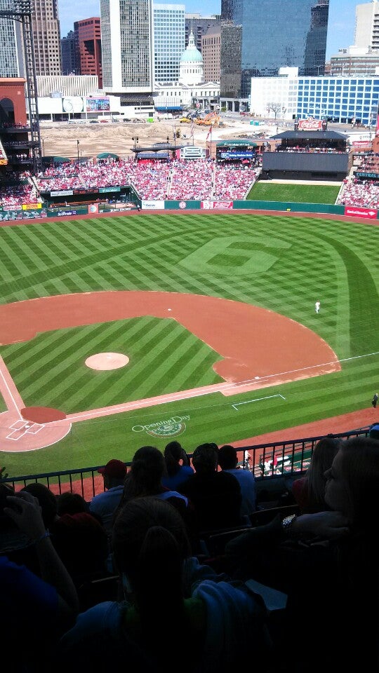 Cardinals Clubhouse Shop, 1820 Market St, St Louis, MO, Sporting Goods -  MapQuest