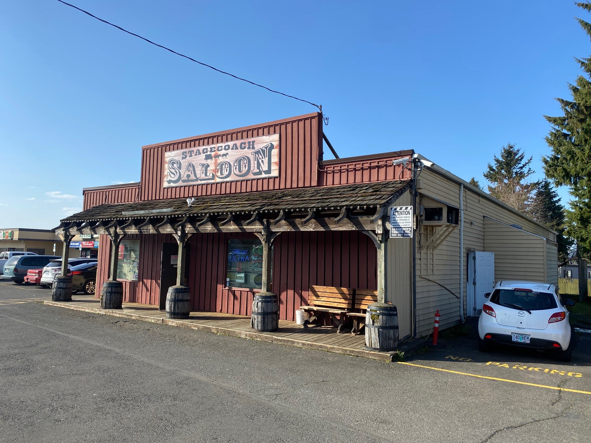 The Stagecoach Saloon, 20101 NE Sandy Blvd, Gresham, Oregon, Bars