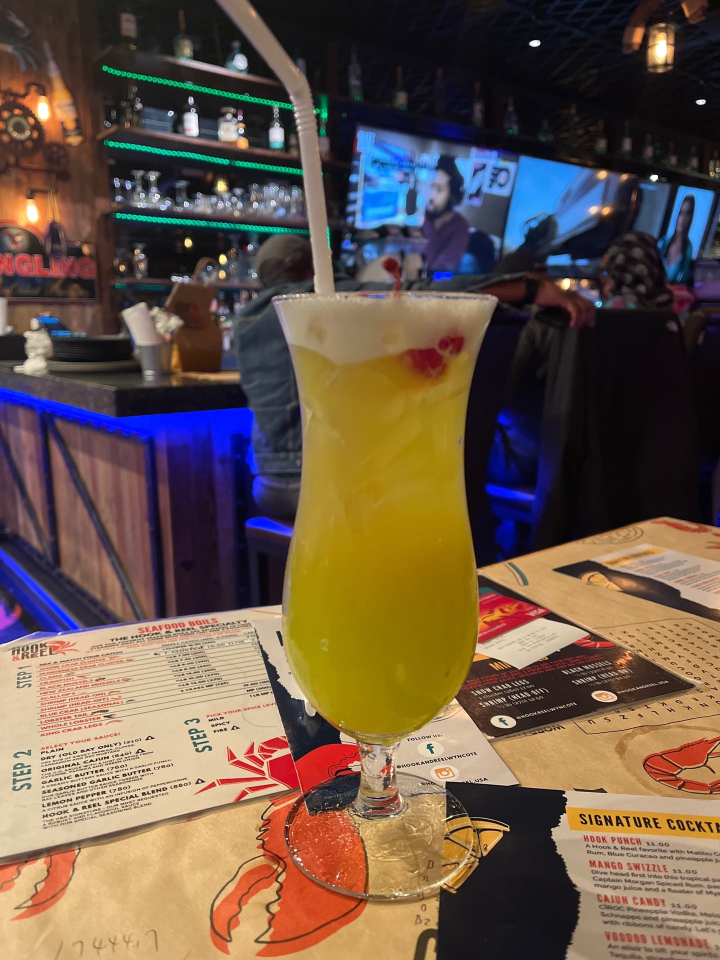 Hook & Reel Cajun Seafood & Bar, 2401 W Cheltenham Ave, Cheltenham Twp