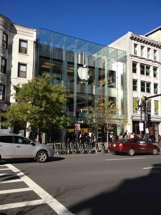 Only In Boston on X: Apple Store Boylston Street opened fourteen years ago  today as the largest Apple store in the United States. 🍎   / X