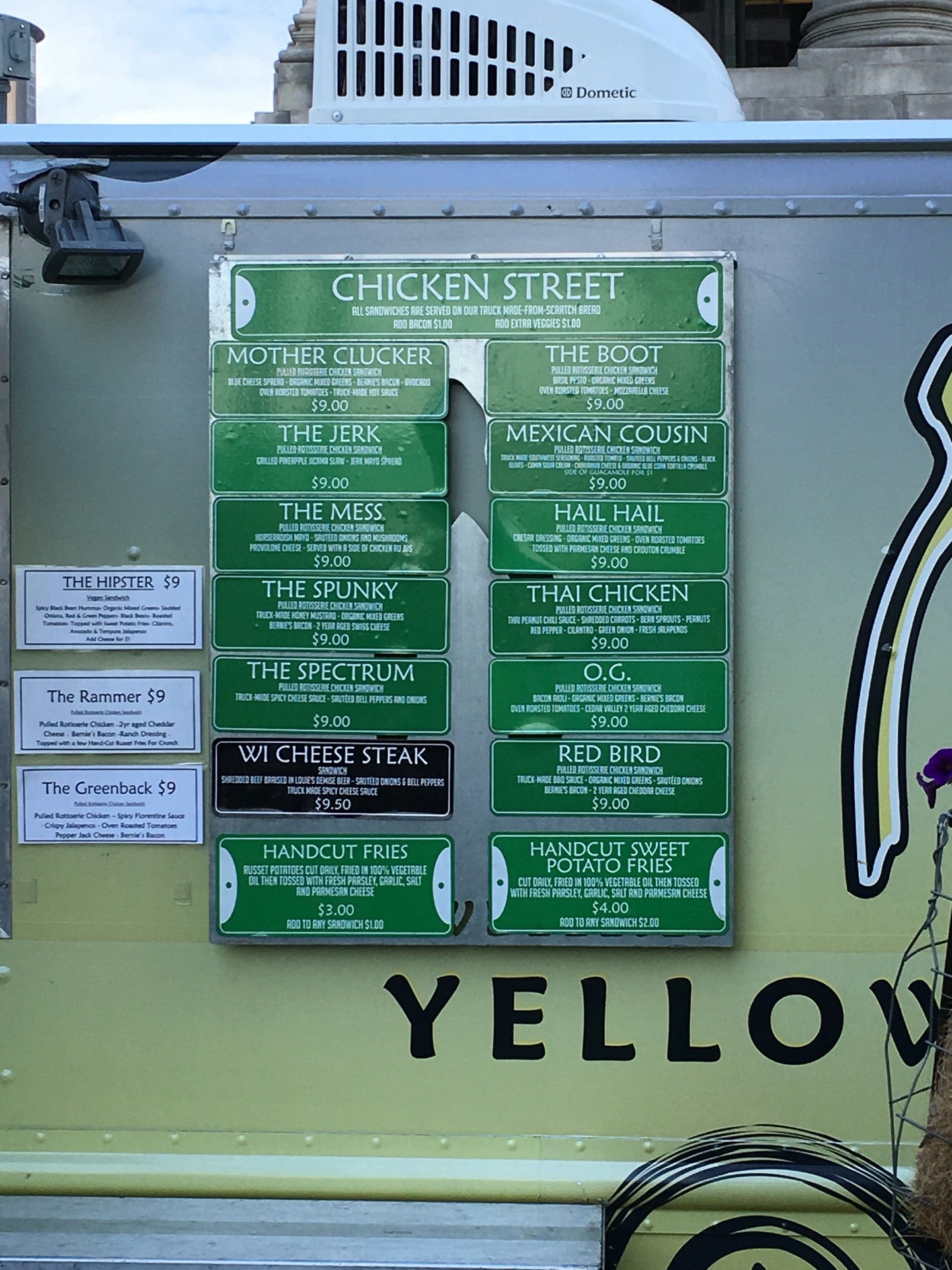 Yellowbellies food truck, 777 E Wisconsin Ave, Milwaukee, WI, Eating