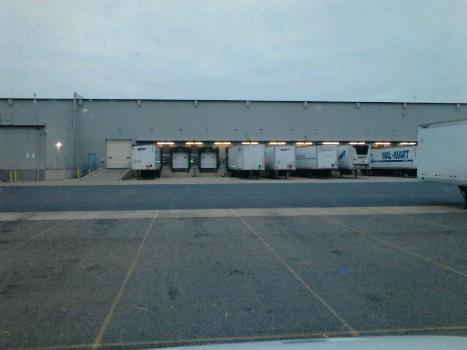 Walmart Distribution Center, 6000 Walton Way, Mount Crawford, VA
