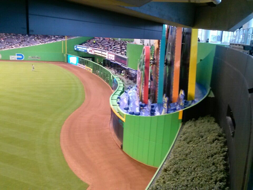 Home Run Sculpture, Bobby Maduro Dr, Miami, FL, Entertainment Shows