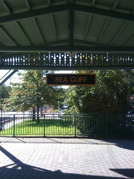 Lirr Sea Cliff Station, Sea Cliff, NY, Commuter Rail Stations MapQuest