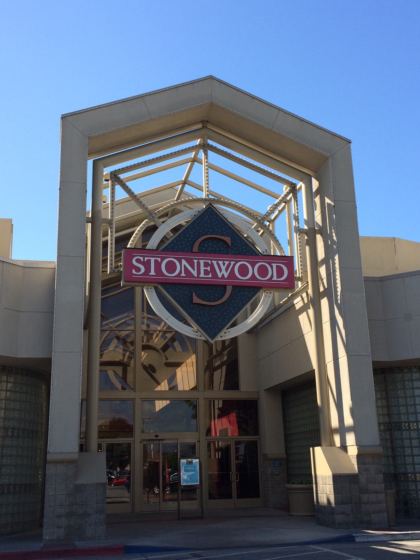 Stonewood Center, Sales