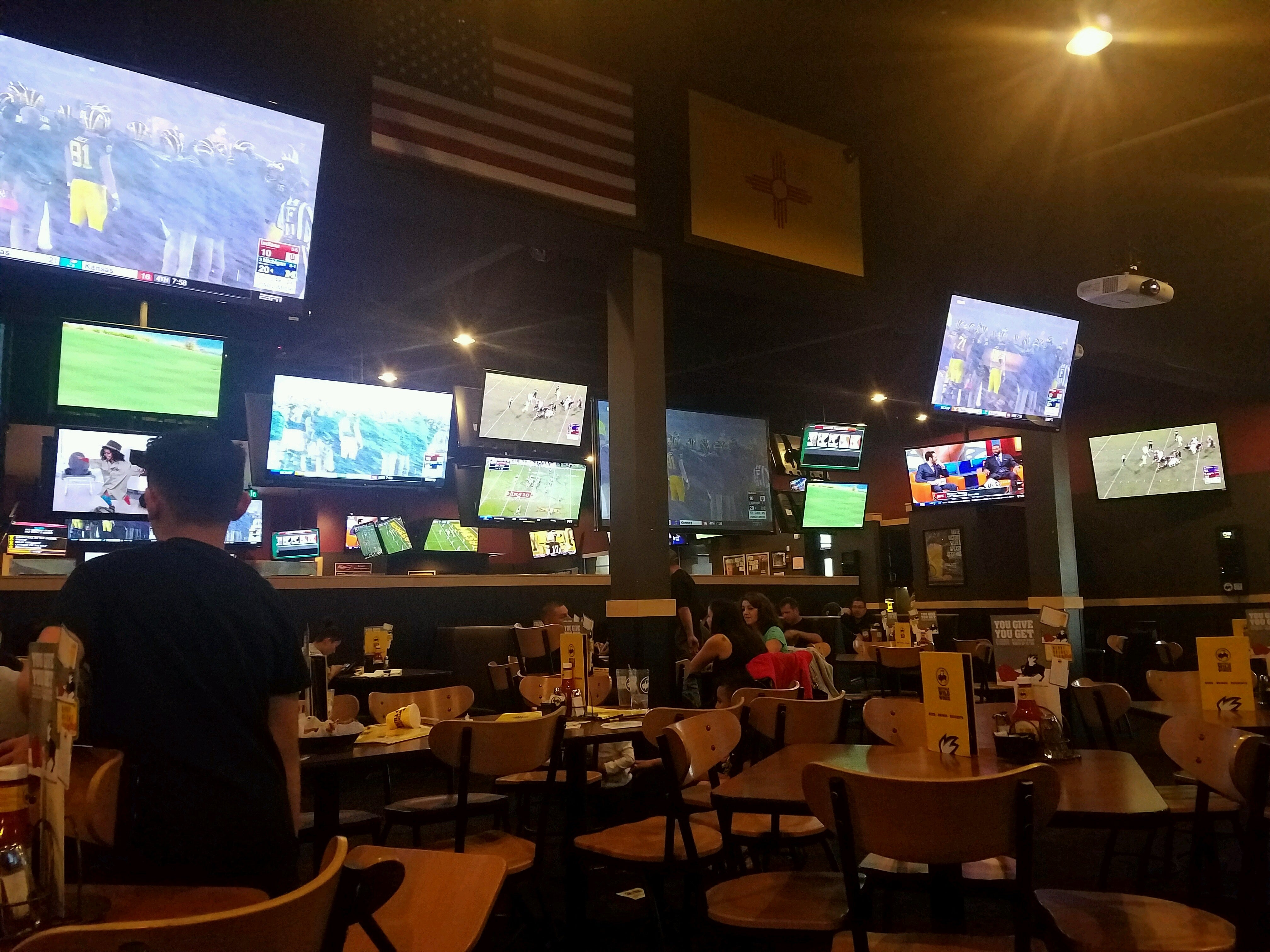 Buffalo Wild Wings, 6001 Iliff Rd NW, Albuquerque, NM, Eating places MapQuest