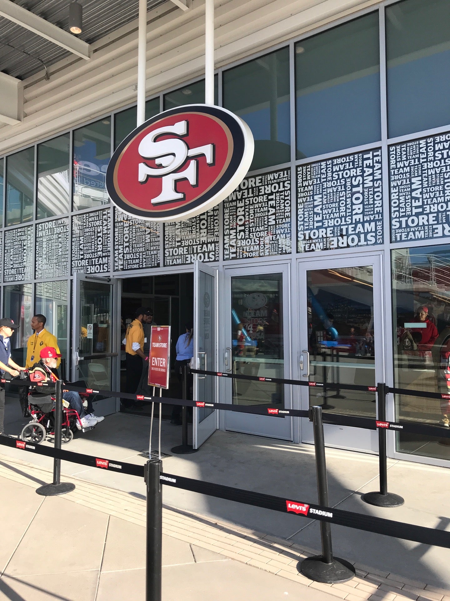 Bergmeyer — 49ers Team Store at Levi's Stadium