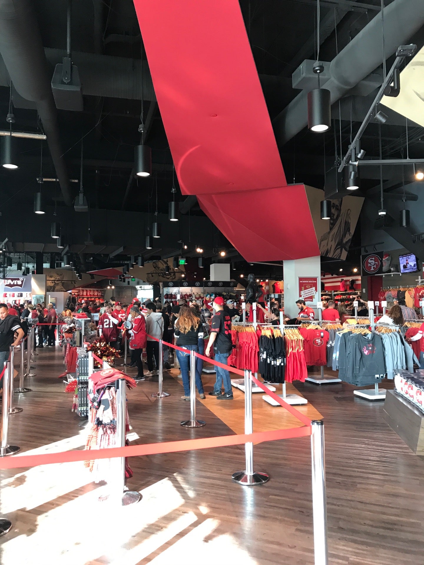 49ers team store at levi's stadium