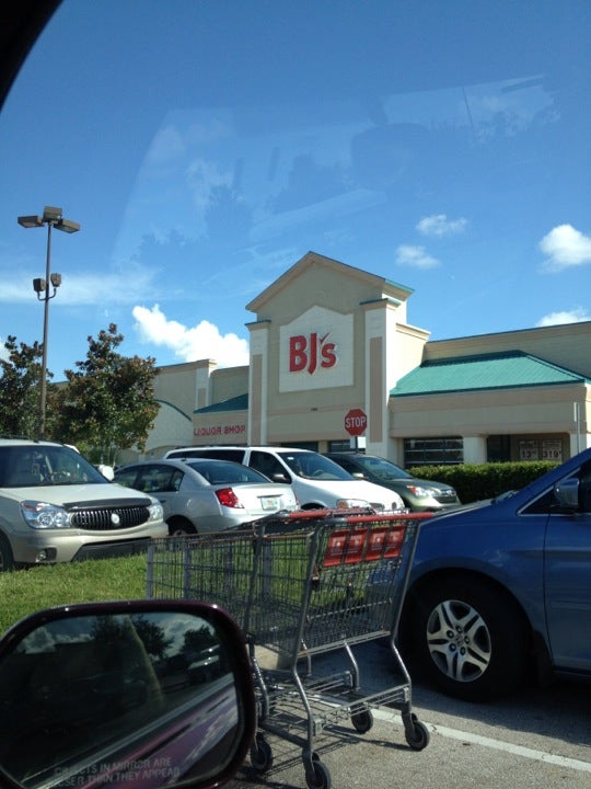 BJ's Wholesale Club, 1100 W Osceola Pkwy, Kissimmee, FL, Gas Stations