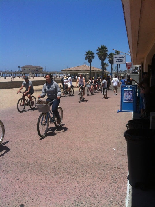 Dwight's, 201 Pacific Coast Hwy, Huntington Beach, CA, Eating places