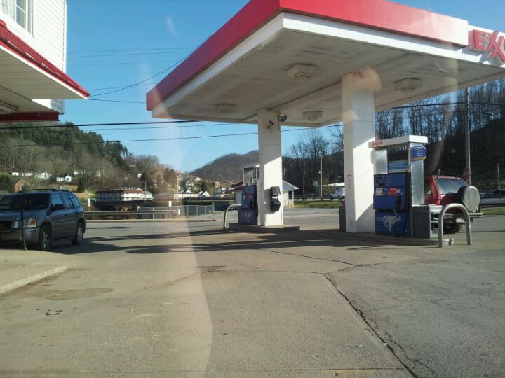 Exxon, 153 5th St, Burnsville, WV MapQuest