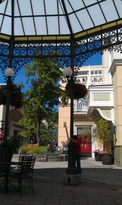 Shake Shack's latest Oregon location opens this month at this Bridgeport  Village mall 