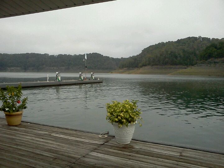Fishtales at Wolf Creek Marina, 782 Island Ramp Rd, Nancy, KY