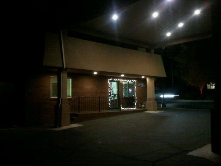 Super 8 By Wyndham St. UT, 260 E Saint Blvd, Saint