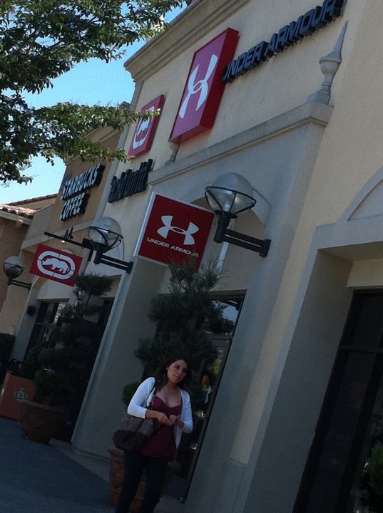 Under armour hotsell outlet las americas