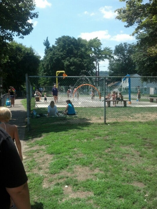 Tarentum Riverview Memorial Park, 318 E First Ave, Tarentum, PA, Parks