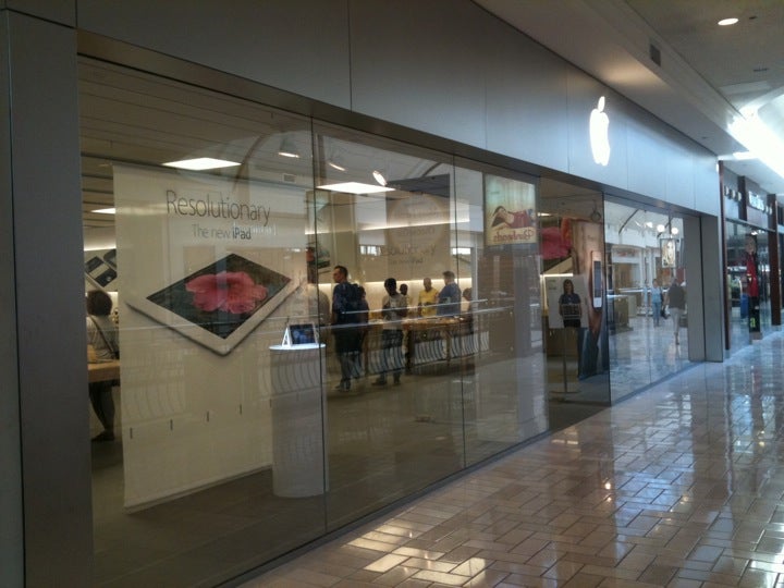 The Gardens Mall - Apple Store - Apple