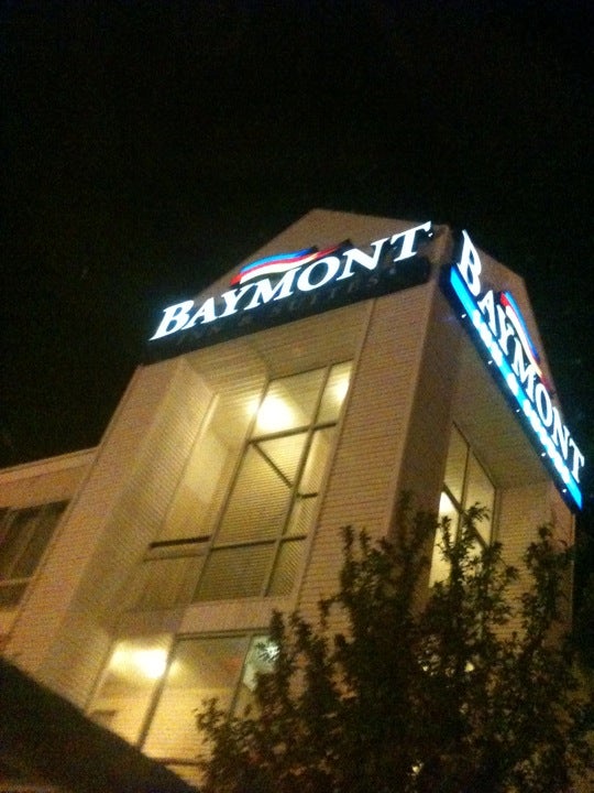 Baymont By Wyndham Peoria, 2002 W War Memorial Dr, Peoria, IL, Hotels