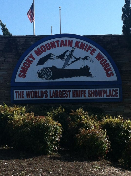 Smoky Mountain Knife Works, 2320 Winfield Dunn Pkwy, Sevierville, TN