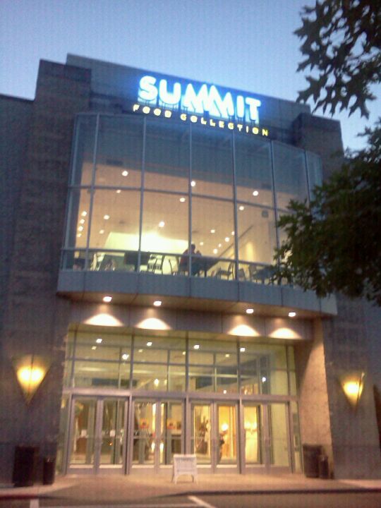 Summit Food Court, Washington Square Mall, Beaverton, OR, Eating places